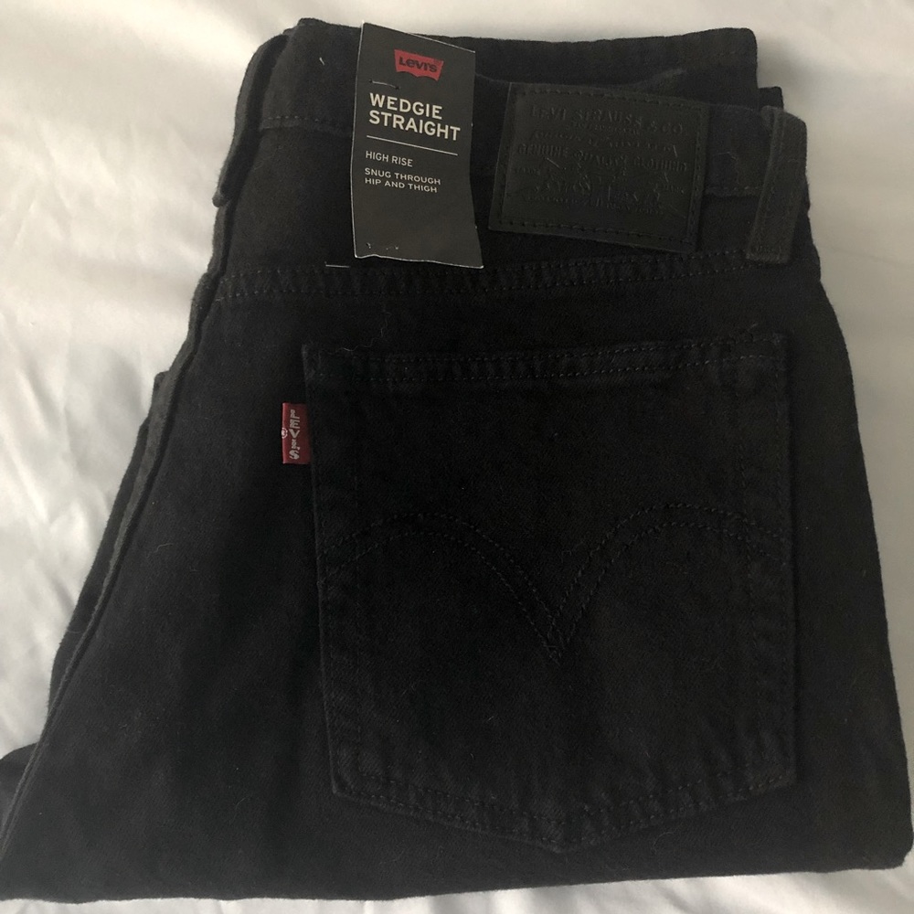 Wedgie Straight Levi’s
